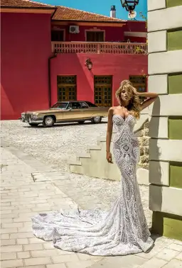 Albina Dyla Corset White Bridal Dress White Size 6 for rent on The Volte - image 3