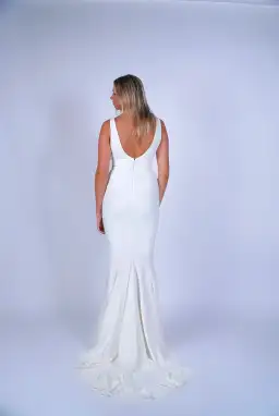 Alamour The Label Jovana Dress White Size M/ AU 10 for rent on The Volte - image 2