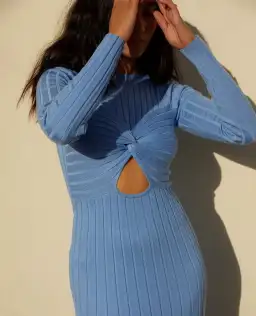 Sovere Recline Knit Midi Dress in Azure Size 12 for rent on The Volte - image 4