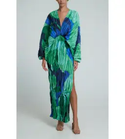 L’idée De Luxe Gown Capri Green Size 14 - in well loved condition, price reduced.  for rent on The Volte - image 1