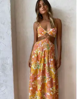 Issy Citrus Maxi Dress in Aloha Print Size 6 for rent on The Volte - image 2