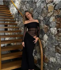 Benni Yasmine Off Shoulder Maxi Dress Black  Size 8