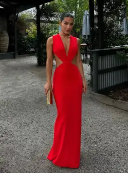 Effie Kats Valencia Gown in Cherry Red Size M / AU 10