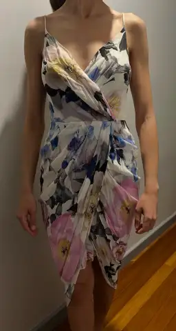 Rodeo Show Midi Dress Floral Size 6 for rent on The Volte - image 3