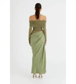Benni Yasmin Off-Shoulder Maxi Dress in Pistachio Size 6 for rent on The Volte - image 3