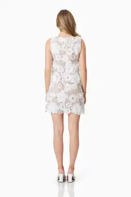 Elliatt Autumn Shift Mini Dress in White Size 10 for rent on The Volte - image 3
