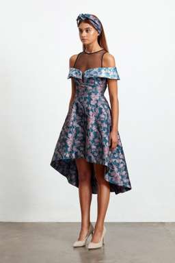 Elliatt Amore Dress Size 8 for rent on The Volte - image 3