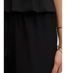 Oxford Minty Cargo Pants Black Size 8 for rent on The Volte - image 4