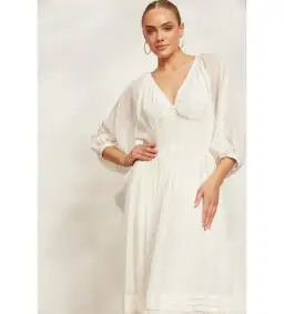 eb&ive Sereno Maxi Dress Pearl Size XL/AU 14 for rent on The Volte - image 4