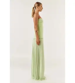 She is OLLÁ Nicolette Maxi Dress Green Size M/AU 10 for rent on The Volte - image 4
