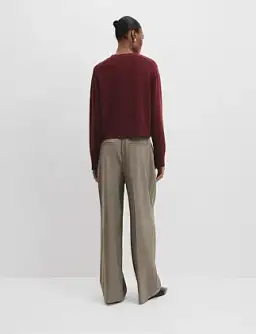 Country Road Organically Grown Cotton Blend Crop Crew Neck Knit Size 16/XL for rent on The Volte - image 4