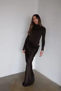 Henne Soraia Brown Size 10 for rent on The Volte - image 7