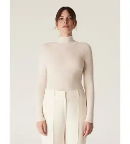 Cable Superfine Merino Turtle Neck in Ecru Size  for rent on The Volte - image 3