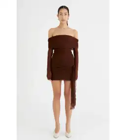 Benni Yasmin Off Shoulder Mini Dress in Cacao Size AU 6