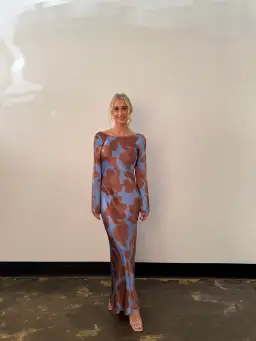 Pasduchas Lucent Sleeve Midi Size AU 8 for rent on The Volte - image 3