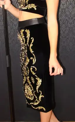 Miss Marie Wrap You Under Skirt for rent on The Volte - image 2