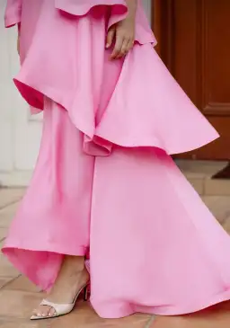 Elliatt Tilly Tiered maxi Pink Size L(12-16) for rent on The Volte - image 2