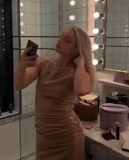 Stella Mini Size 10 for rent on The Volte - image 4