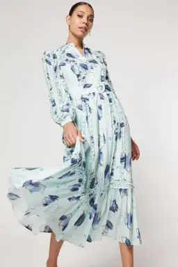 Elliatt  WARMTH MAXI DRESS Size: 6 for rent on The Volte - image 3