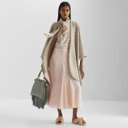 Poncho Grey Wool and Silk for rent on The Volte - image 2