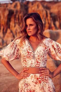 Mackenzie Mode Bordeaux Set in Orange Floral Size 10