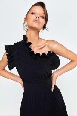 Mossman / Lady Like Dress / Black / Size 8 for rent on The Volte - image 5