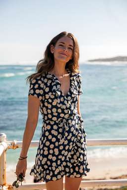 Realisation Par Valentina Dress Daisies Size 6 for rent on The Volte - image 3