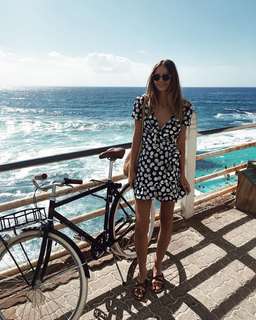 Realisation Par Valentina Dress Daisies Size 6 for rent on The Volte - image 1