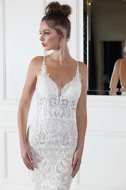 Gia wedding gown size 10 for rent on The Volte - image 2