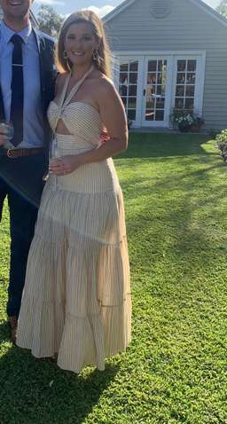 Laura Bruce for rent on The Volte - image 4