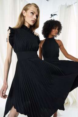 Mossman The Lady Like Midi Dress Black Size 8 for rent on The Volte - image 3