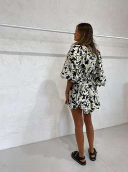 Camilla and Marc Ellie Mini Dress Print Yellow Size 10 for rent on The Volte - image 4