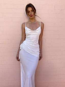Issy Poem Midi Dress White Size 6 for rent on The Volte - image 2