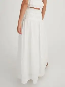 Hansen and Gretel set for rent on The Volte - image 3