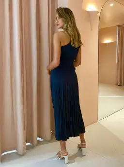 L’Idee Soirée One Shoulder Gown Navy Size 10  for rent on The Volte - image 3