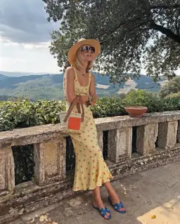 Realisation Par The Allegra Dress in Verona Print Size 8 for rent on The Volte - image 4