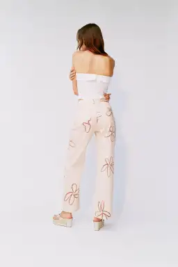 With Jean Carla Corset White Size 6 for rent on The Volte - image 5