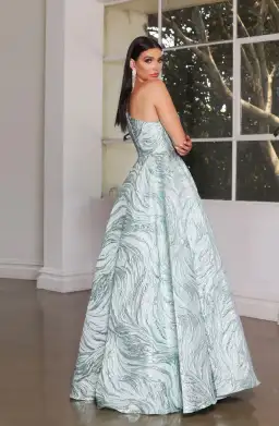 Jadore JX4087 Mint Size 10 for rent on The Volte - image 2