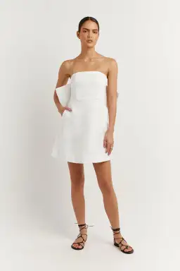 DISSH Aisle White Linen Back Bow Dress White Size 8 for rent on The Volte - image 1