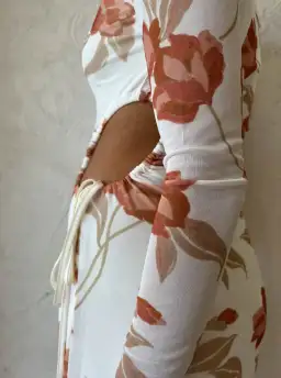 Hansen & Gretel Athena Dress Ivory Floral Size L / Au 12 for rent on The Volte - image 4