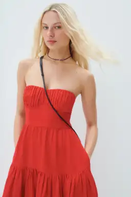 Shona Joy Jules Linen Strapless Ruched Midi Dress in Lipstick Red Size 8 / S for rent on The Volte - image 2