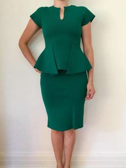 Scanlan Theodore Green two peice crepe knit dress sz 12 for rent on The Volte - image 1