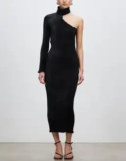 L’Idee Soireé 90’s Sleeved Gown in Black Size 6 for rent on The Volte - image 1