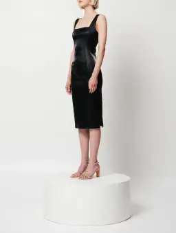 Elliatt Grevillea Midi Dress in Black Size 8 for rent on The Volte - image 2