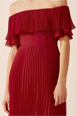 Keepsake seasons dress red for rent on The Volte - image 3