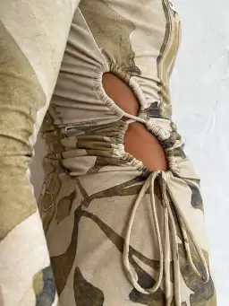 Camilla and Marc Khya Printed Midi Dress Print Size 8 / AU 8-10 for rent on The Volte - image 7