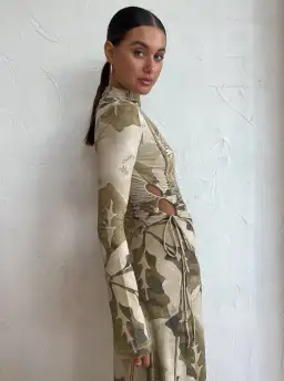 Camilla and Marc Khya Printed Midi Dress Print Size 8 / AU 8-10 for rent on The Volte - image 5