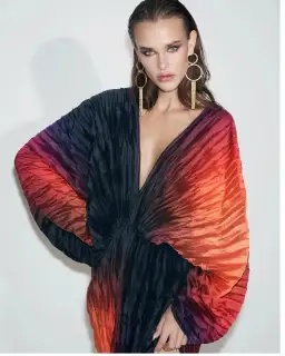 L’idee De Luxe Gown Fire Ombré Size 12 for rent on The Volte - image 5