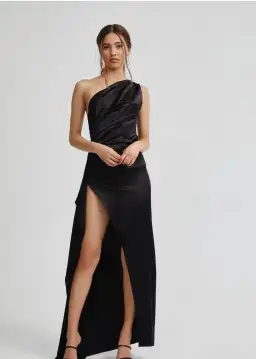 Lexi Samira Dress Black Size 8 for rent on The Volte - image 2