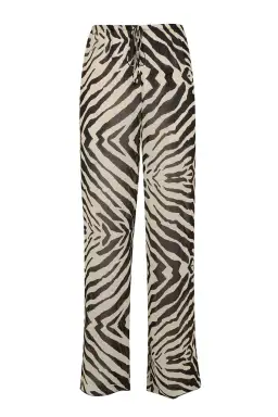 Rat & Boa Zaelia Trousers and Zephyr Blouse Size 8  for rent on The Volte - image 2